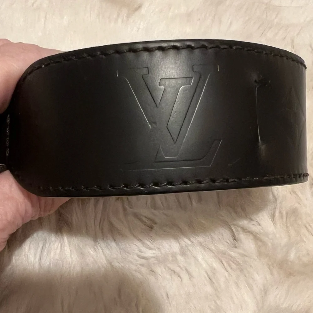 LOUIS VUITTON MONOGRAM GLASE FORCE WRAP LEATHER BRACELET. - Picture 1 of 15